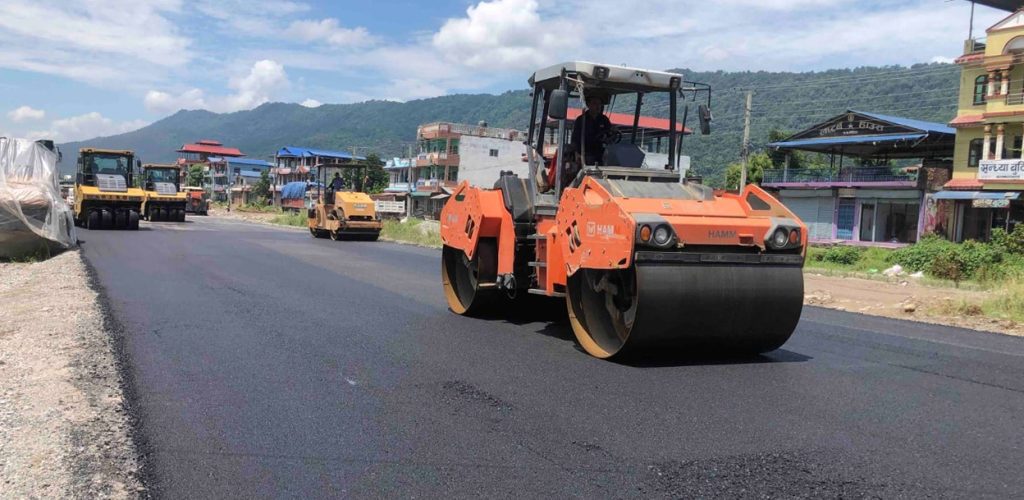 भारतले १०० घण्टामा १०० किमी द्रूतमार्ग बनाउँछ, नेपालले प्रतिदिन १ किमी सडक